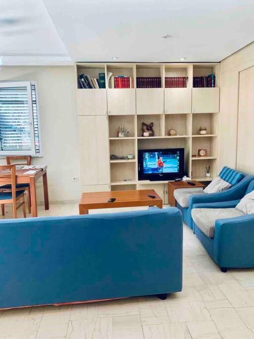 Chic City Retreat - Stylish Apartment In Bllok, Τίρανα Εξωτερικό φωτογραφία