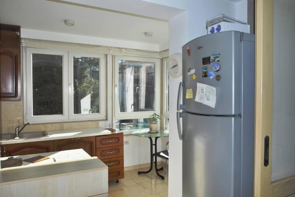 Chic City Retreat - Stylish Apartment In Bllok, Τίρανα Εξωτερικό φωτογραφία